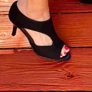 Impo heels, size 6.5, stretchy, brand new